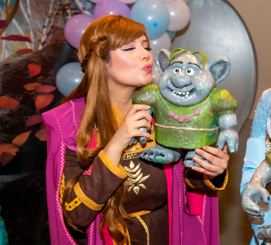 Personagem Vivo Frozen 2 para Festas Infantis Personagem Vivo Frozen para Festas Infantis